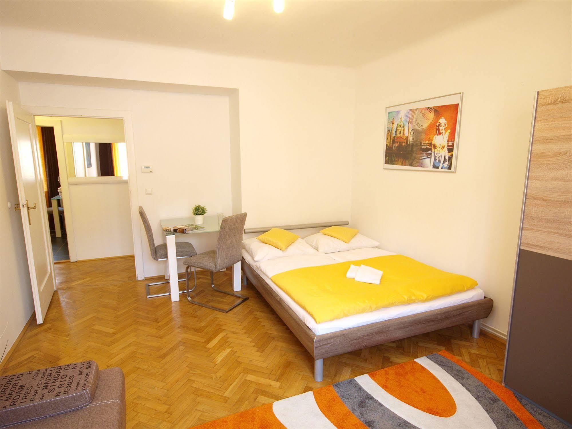 Kroellgasse I Contactless Check-in Wien